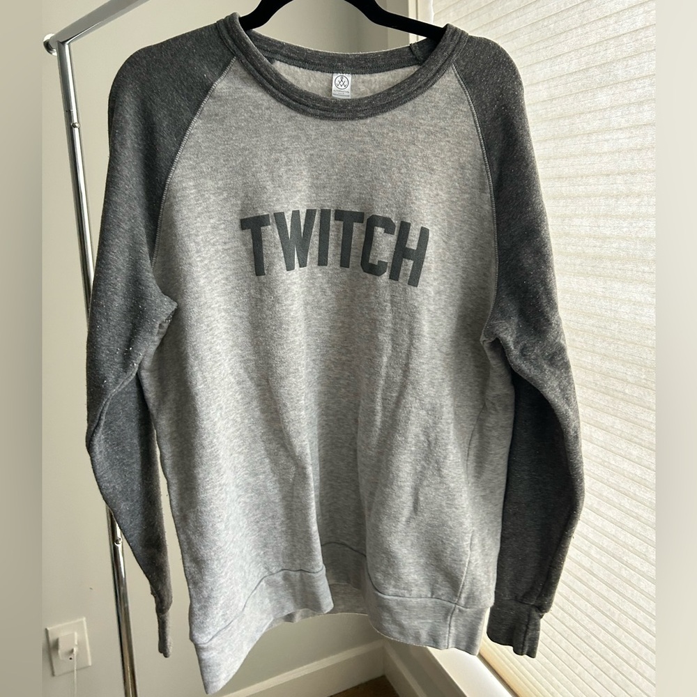 Men’s crewneck